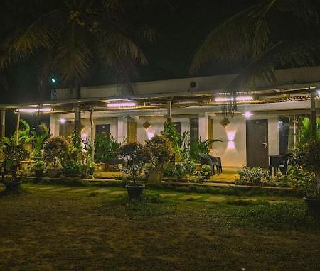Hotel The Ocean View Ullāl Exterior foto