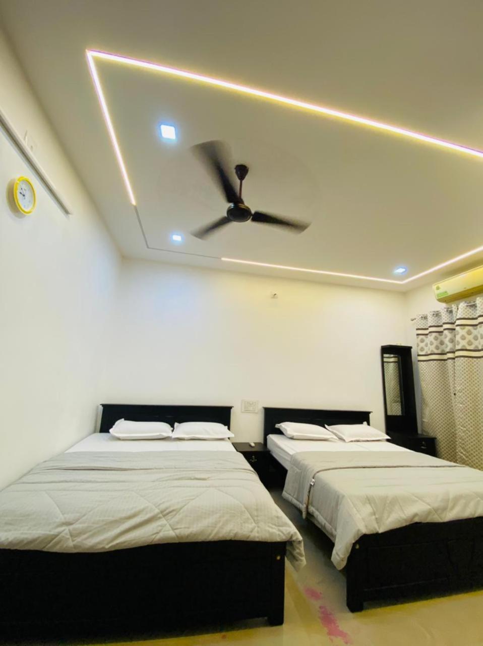 Hotel The Ocean View Ullāl Exterior foto